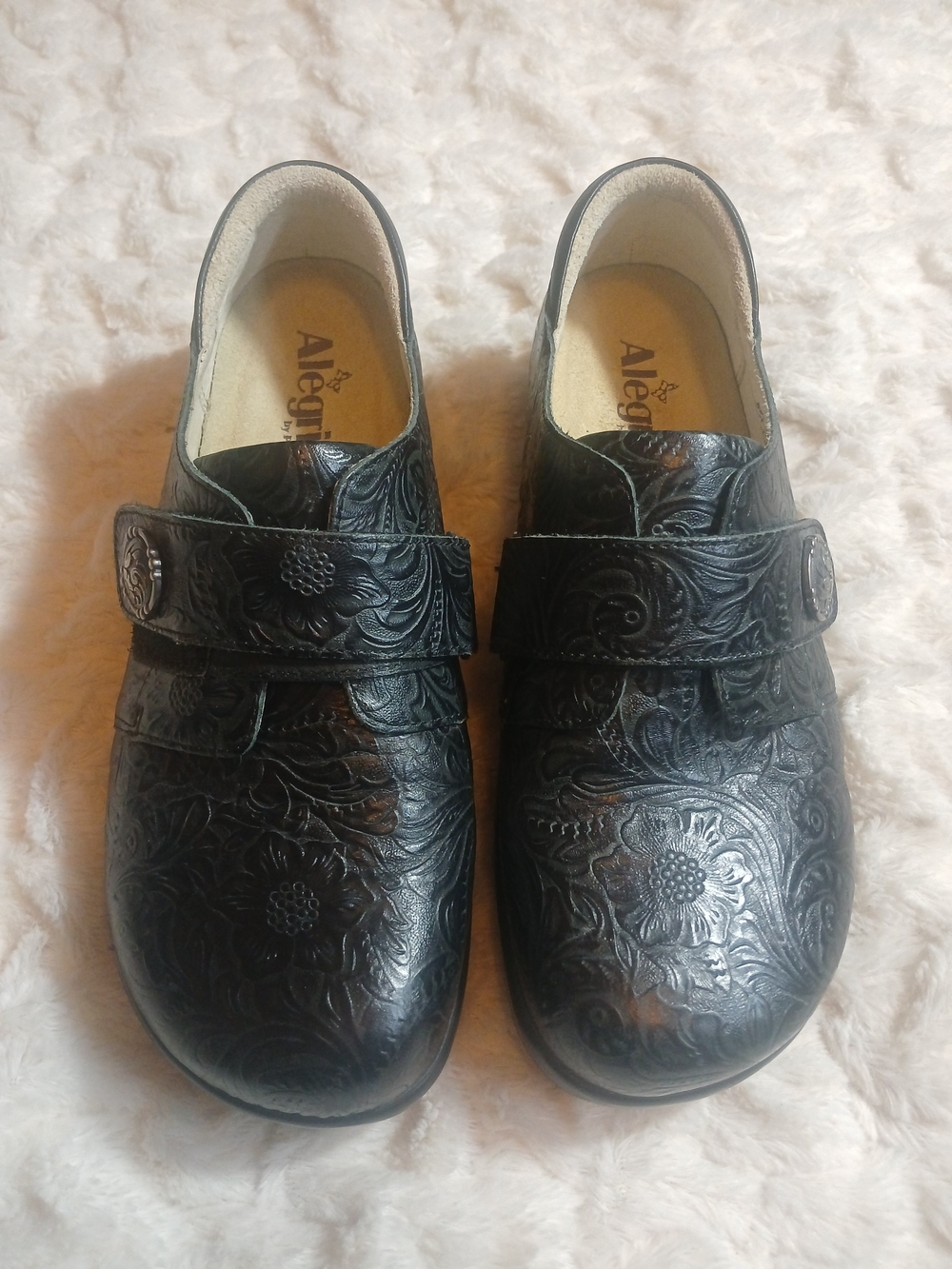 Alegria Joleen Tooled Floral Leather Oxford Clogs Black JOL-429 Womens 38